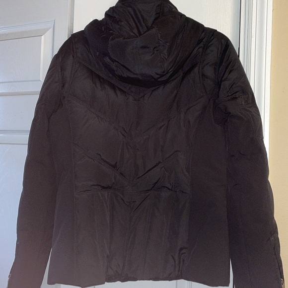 Women’s Zero Xposur snow coat. Medium w/detach hood expandable sleeves​​​​​​​​ - Picture 4 of 10